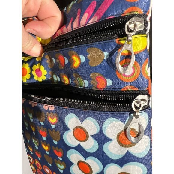 Unbranded Floral Crossbody - Passport Style Bag - Picture 10 of 11